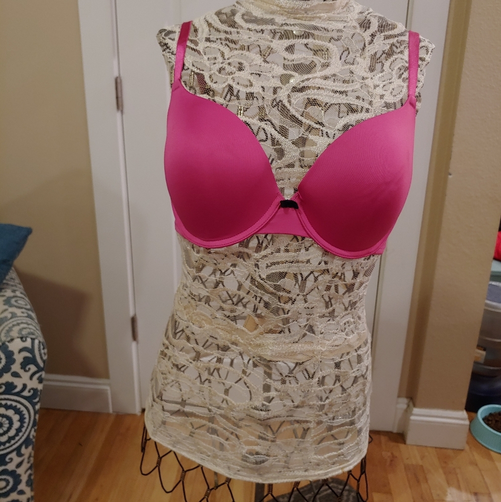 ☀3 for$20☀ Maidenform push-up bra 3 for$20☀
